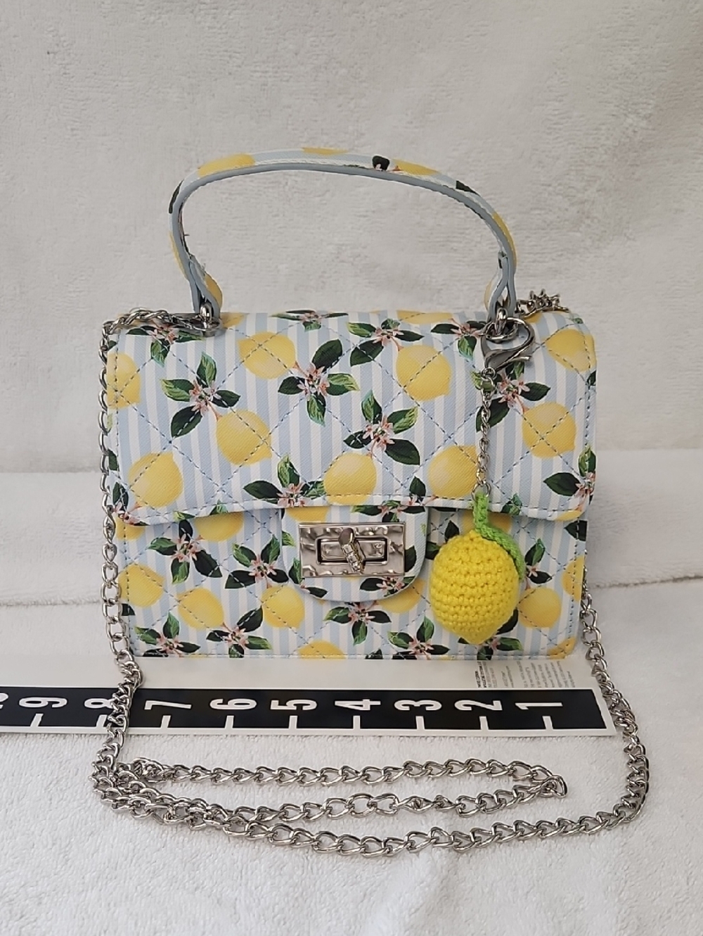 NWOT Yellow Lemon-Print Crossbody Bag with Chain and Top Handle